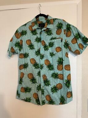 Valor Men's Pineapple Print Short-Sleeve Button-Down Shirt - Light Aqua